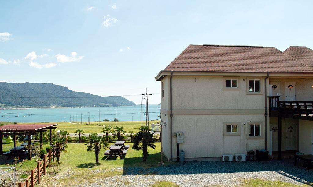 American Village Pension Manoa Намхе Номер фото